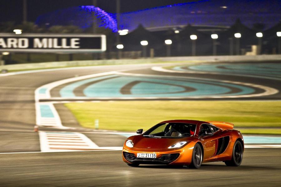  McLaren MP4-12C in Abu Dhabi 2012 года  (фото 8 из 10)